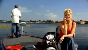 VIDEO: It’s me or the boat